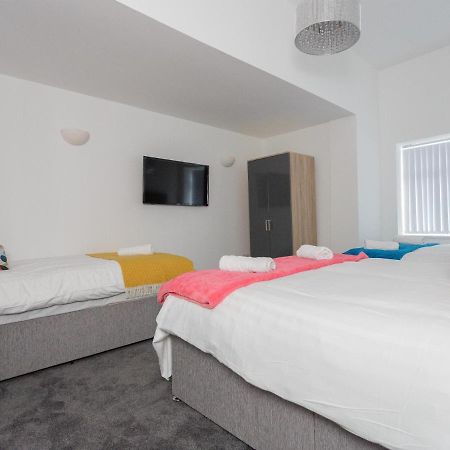 Live In Leeds Greenhill Bungalows Екстериор снимка