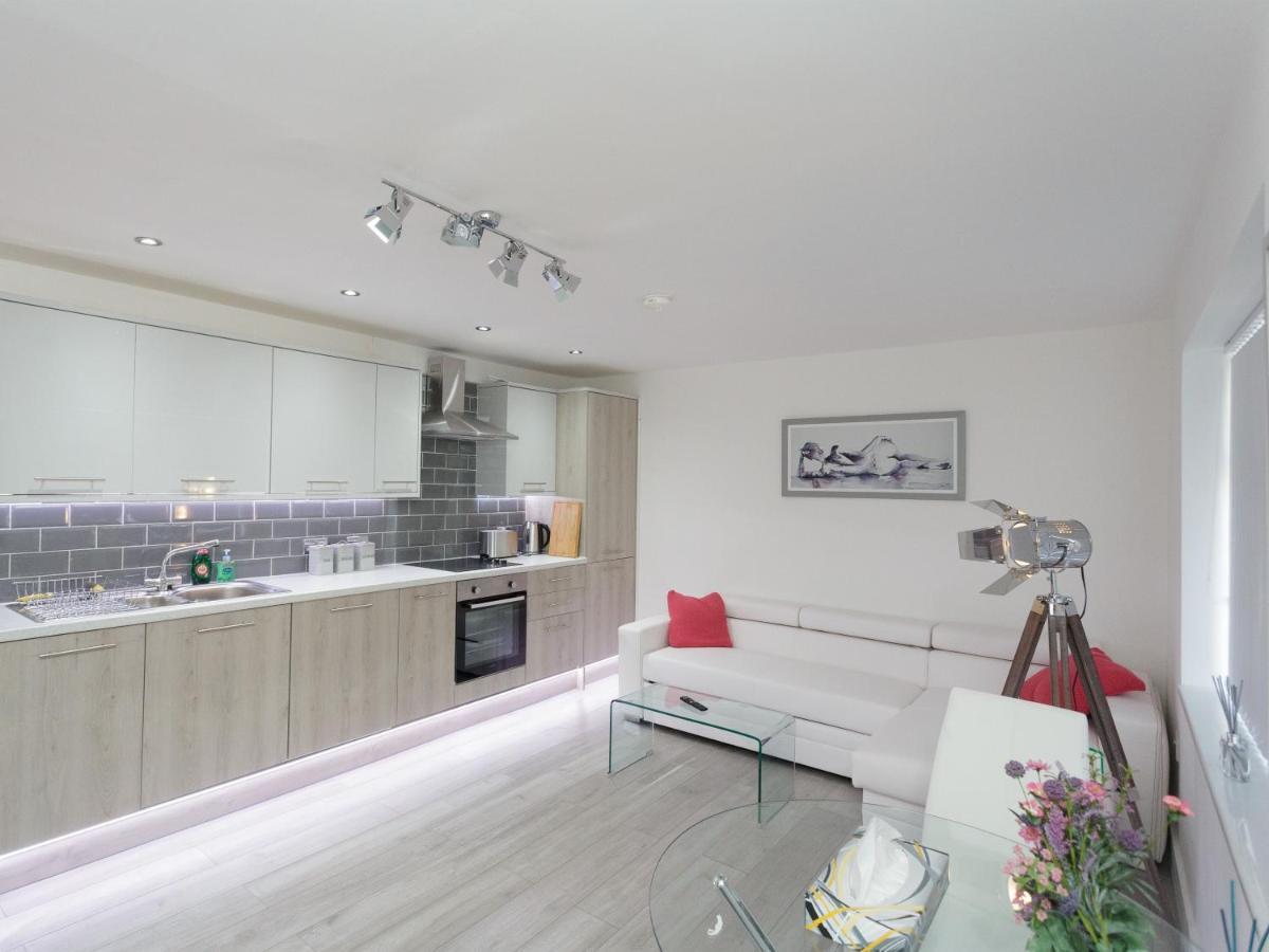 Live In Leeds Greenhill Bungalows Екстериор снимка