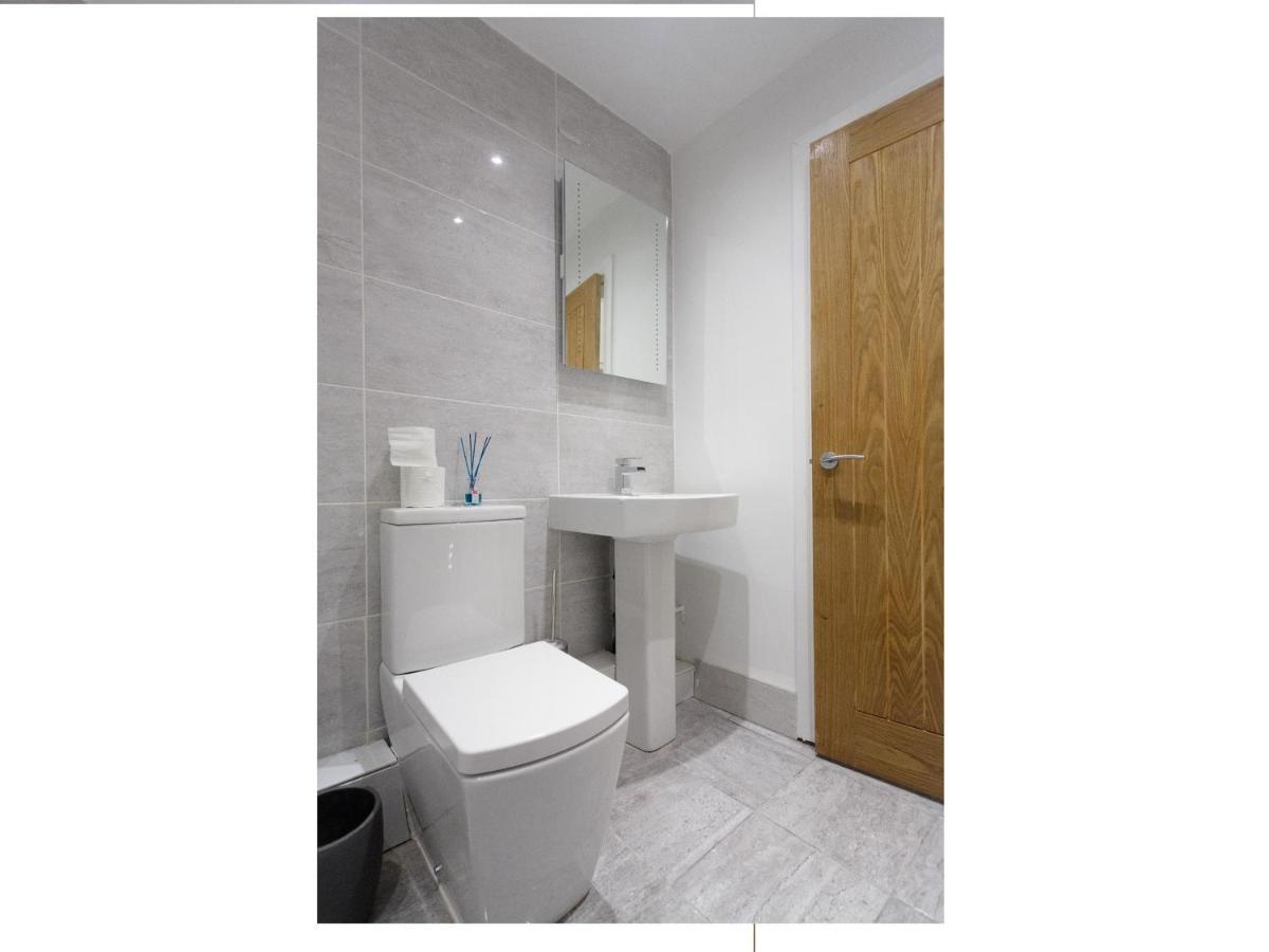 Live In Leeds Greenhill Bungalows Екстериор снимка