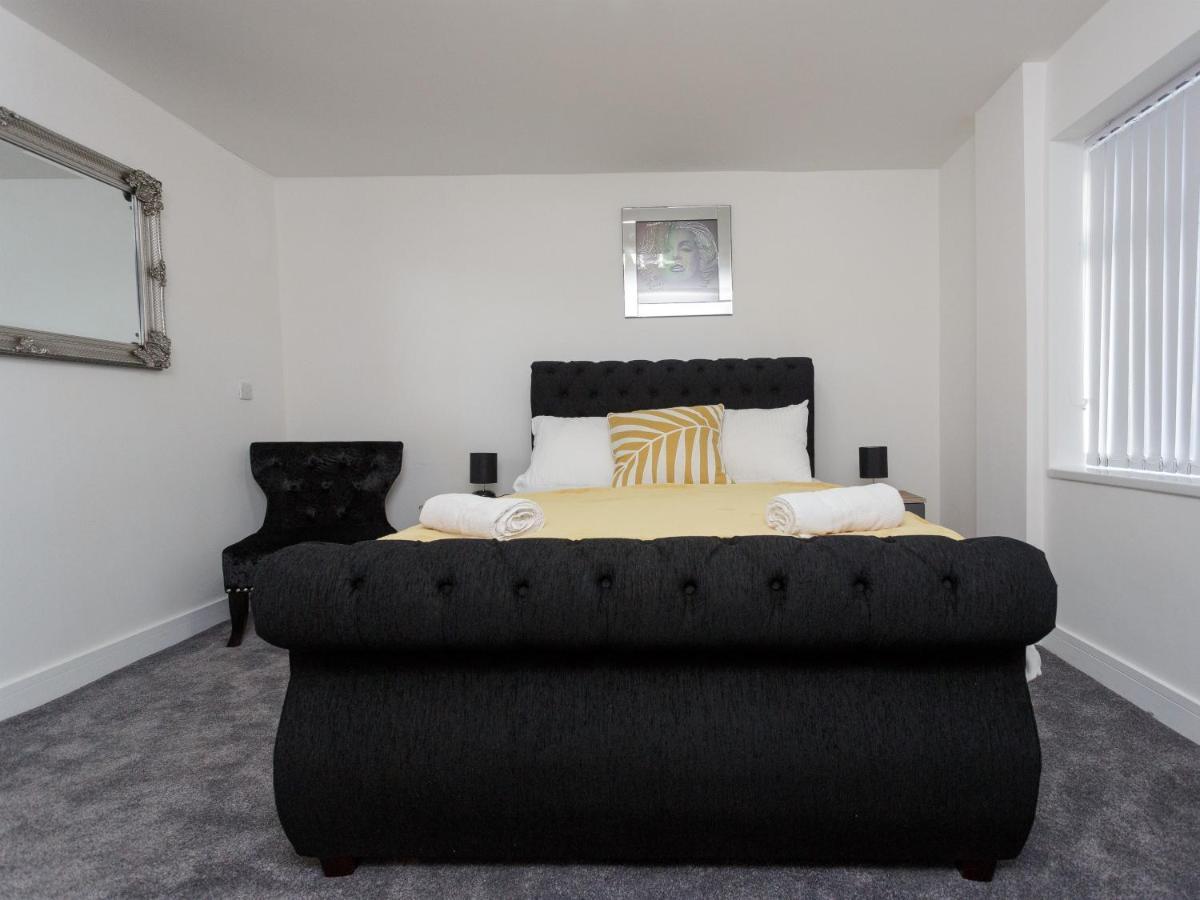 Live In Leeds Greenhill Bungalows Екстериор снимка