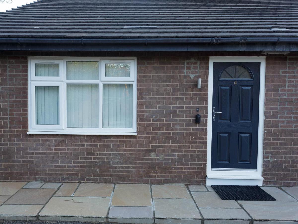 Live In Leeds Greenhill Bungalows Екстериор снимка