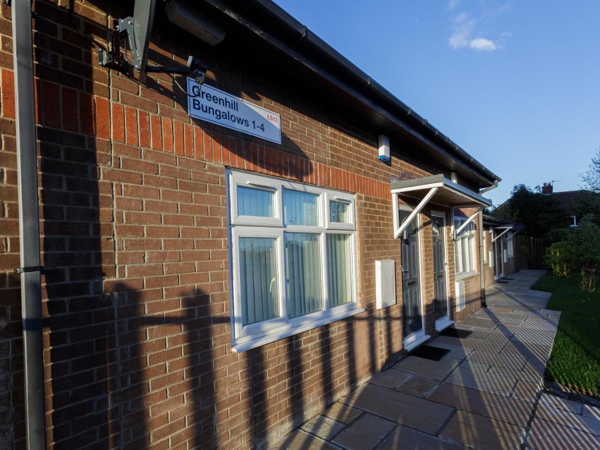 Live In Leeds Greenhill Bungalows Екстериор снимка