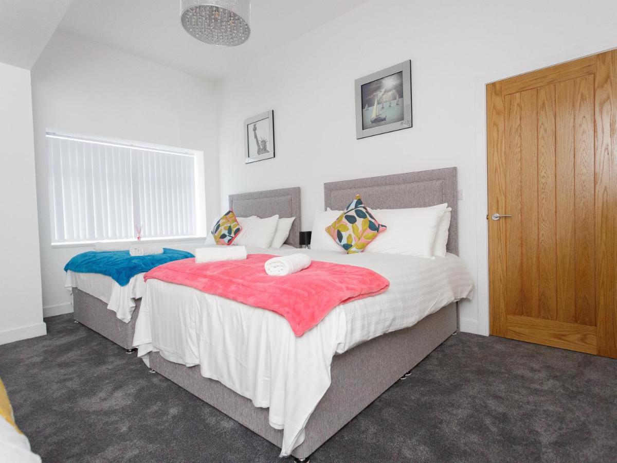 Live In Leeds Greenhill Bungalows Екстериор снимка