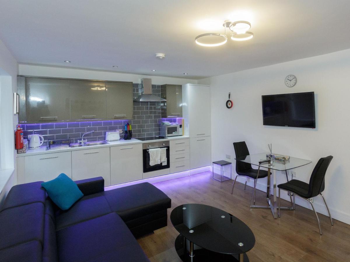Live In Leeds Greenhill Bungalows Екстериор снимка